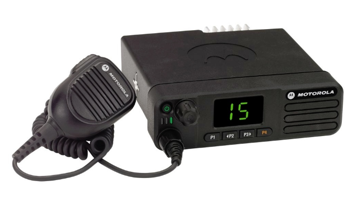 Автомобильная радиостанция Motorola DM4400E