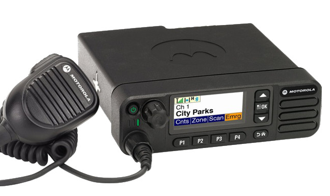 Автомобильная радиостанция Motorola DM4600E